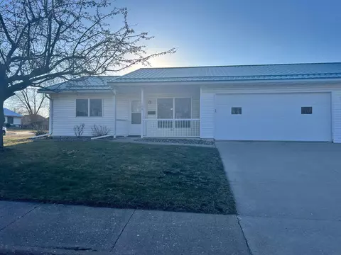 106 NW 6th, Waukon, IA 52172