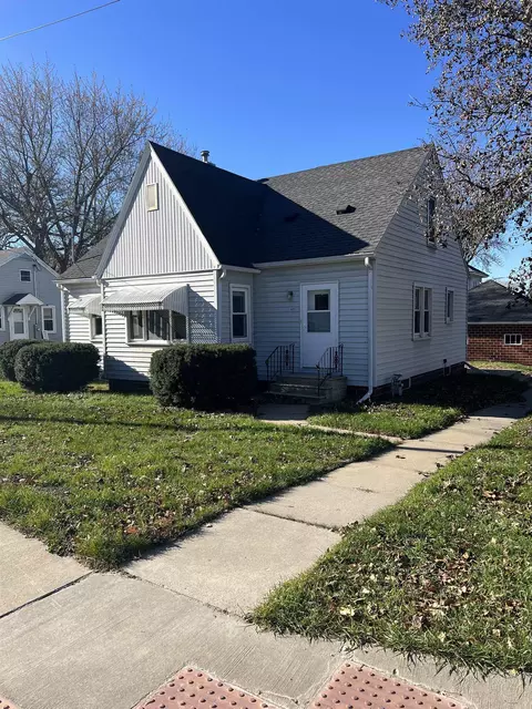401 6th St, Parkersburg, IA 50665