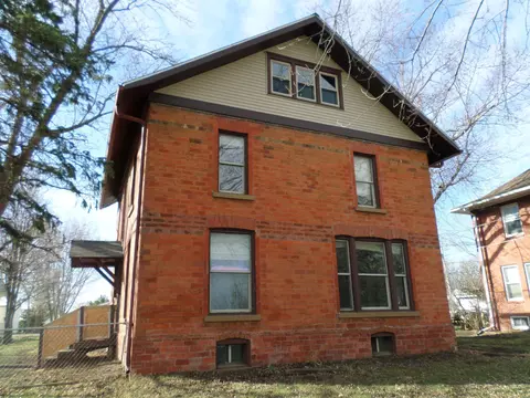 121 W Broad St, North English, IA 52316