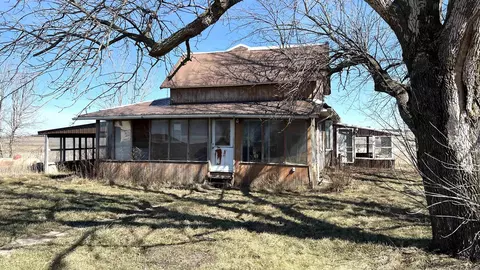 10069 100th St, New Hampton, IA 50659