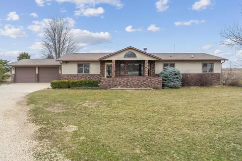 1091 210th St, Jesup, IA 50648