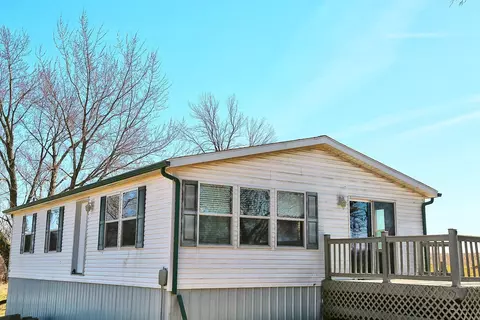 1353 Fairview Ave, Plainfield, IA 50666