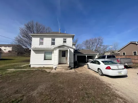 215 N Oak St, West Union, IA 52175