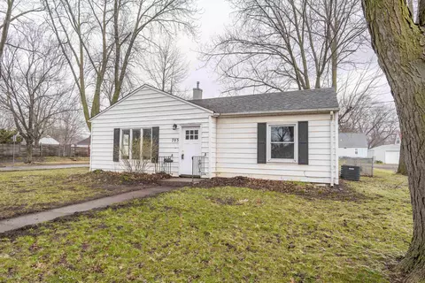 703 Boston Ave, Waterloo, IA 50703
