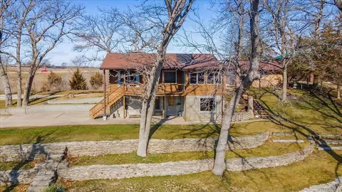 2972 Asherton Ave, Nashua, IA 50658