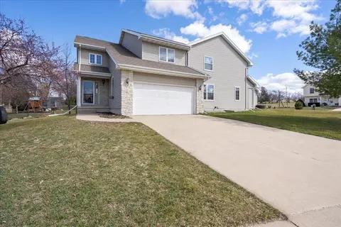 4806 Orellana Ave, Cedar Falls, IA 50613