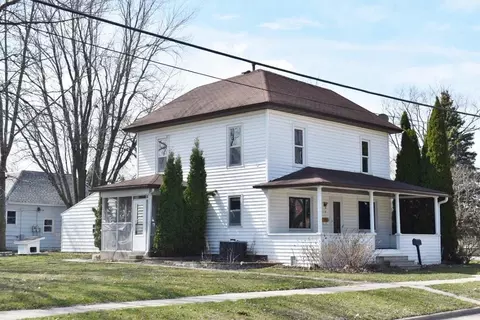 118 7th St S W, Oelwein, IA 50662