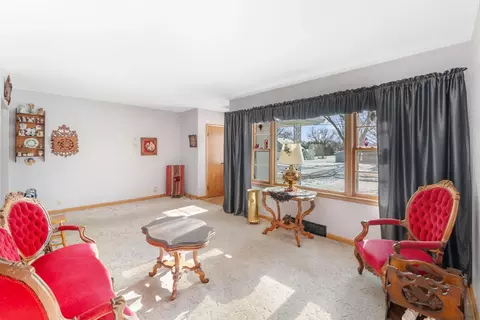 812 W 3rd St, Sumner, IA 50674 photo 4