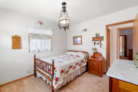 812 W 3rd St, Sumner, IA 50674 photo 17