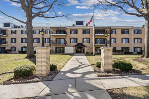 1925 Westchester Rd #222, Waterloo, IA 50701