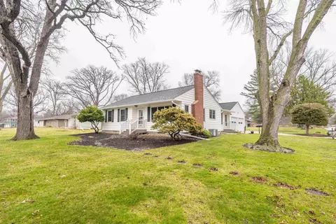3120 Shady Ln, Cedar Falls, IA 50613