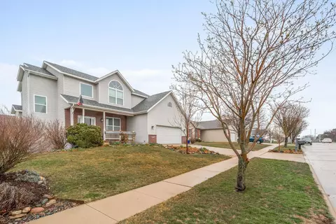 1815 Erik Rd, Cedar Falls, IA 50613