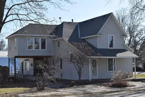 104 E Van Buren St, Mitchell, IA 50461