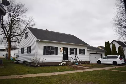 105 E Mill St, Fredericksburg, IA 50630