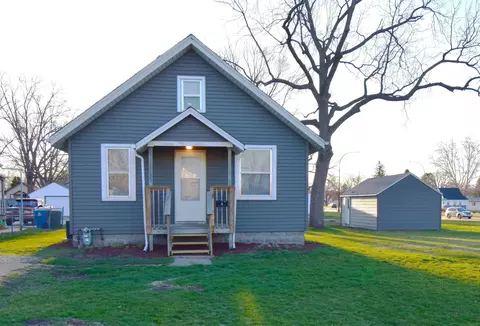 1135 Evergreen Ave, Waterloo, IA 50701