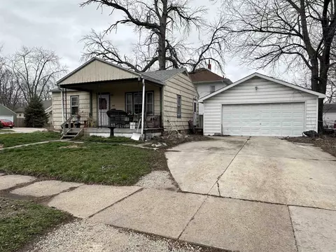 407 Linden Ave, Waterloo, IA 50703