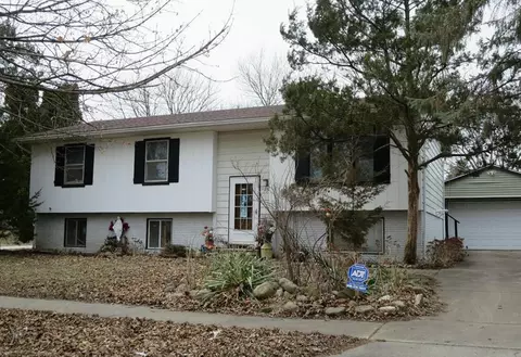 1254 Edgewood, Waterloo, IA 50701