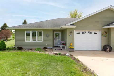 1601 Parriott, Aplington, IA 50604