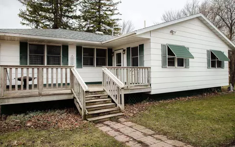 1401 143rd St, Waverly, IA 50677