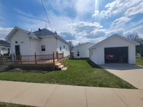 201 W Plum St, West Union, IA 52175