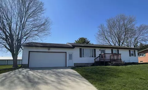 1202 NW 2 St, Waukon, IA 52172