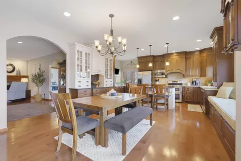 5025 William Dr, Waterloo, IA 50701