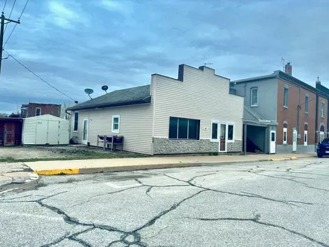 106 SW 1st Ave, Tripoli, IA 50676
