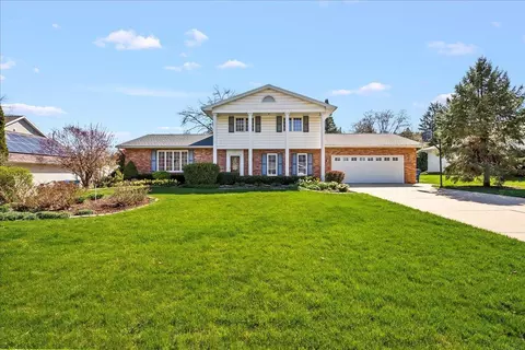 725 Lynkaylee Dr, Waterloo, IA 50701