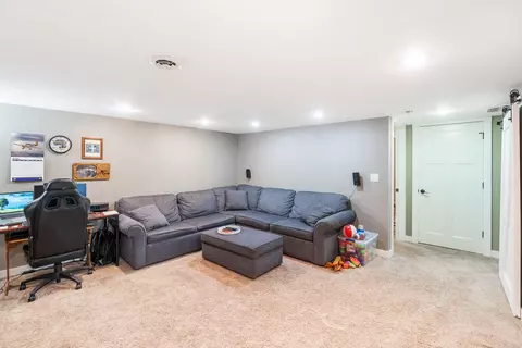 3021 Alameda St, Cedar Falls, IA 50613 photo 17