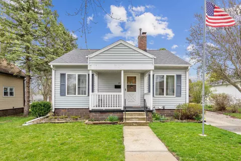 15 7th Ave S E, Oelwein, IA 50662