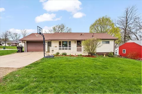 1035 W 14th, Cedar Falls, IA 50613