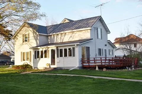 105 S Winslow, Stanley, IA 50671