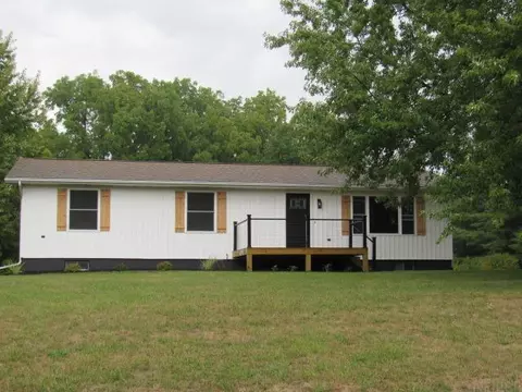 22798 102nd St, Anamosa, IA 52205