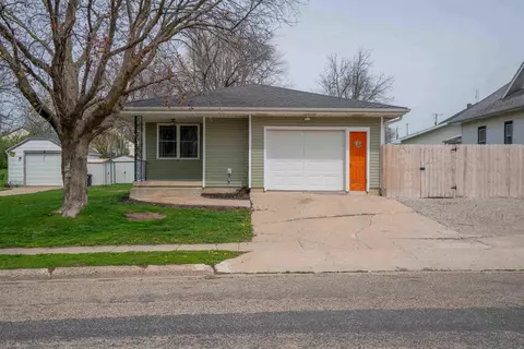 403 Wilson St, Wellsburg, IA 50680