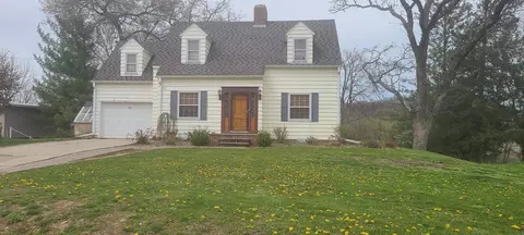 1002 NW First St, Elkader, IA 52043