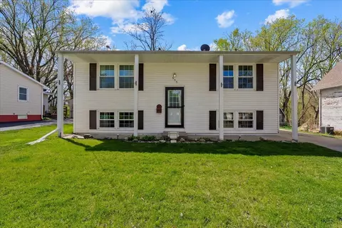 535 W Wellington St, Waterloo, IA 50701