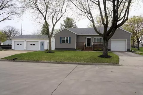 600 G St, Charles City, IA 50616