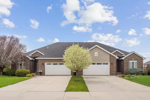 5108 S Fork Ln, Waterloo, IA 50701