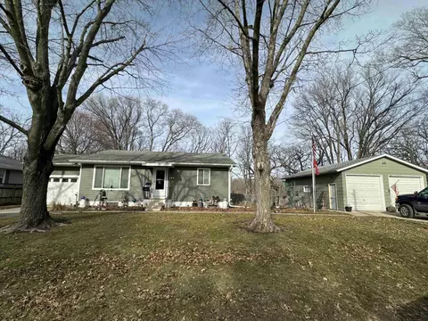 203 Baldwin St, Charles City, IA 50616