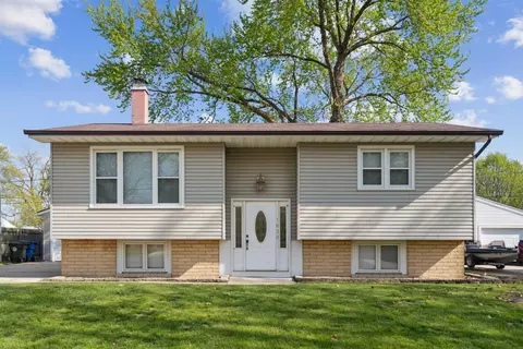 1630 Oriole Ave, Waterloo, IA 50701
