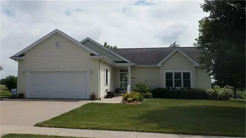 1315 Shepherd Ave, Waverly, IA 50677