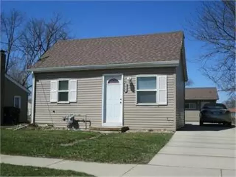 1018 Ansborough Ave, Waterloo, IA 50701