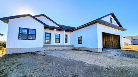 4210 Shocker Rd, Cedar Falls, IA 50613