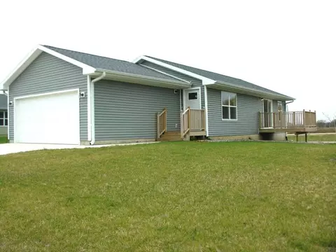 502 Boulder Ln, Saint Ansgar, IA 50472