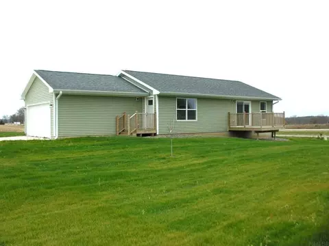 504 Boulder Ln, Saint Ansgar, IA 50472