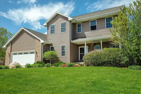 703 4th Ave, Parkersburg, IA 50665