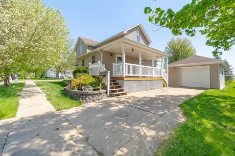 630 Chicago St, Sumner, IA 50674