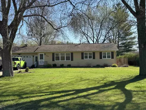 3009 Clark St, Charles City, IA 50616