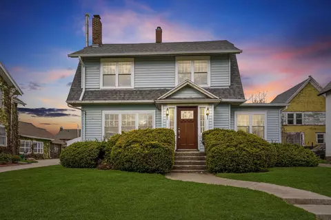 907 W Church St, Marshalltown, IA 50158