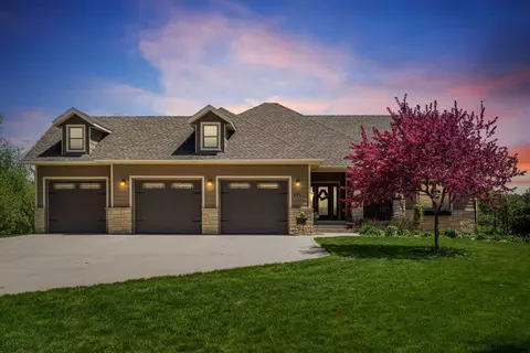 401 Jones St, Fayette, IA 52142